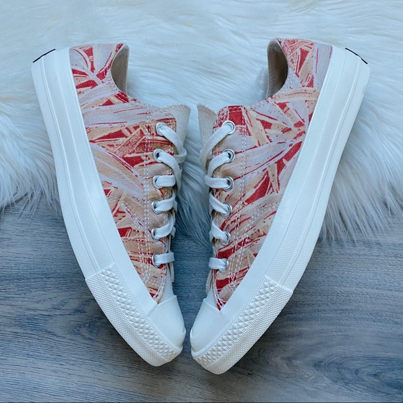 NWT Converse Chuck Taylor All Star Women’s Shoes - Picture 4 of 9